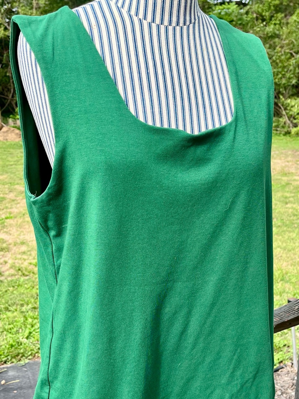 Chico's Vibrant Green Scoop Neck Tank Top Layering Shell Size 3 / XL